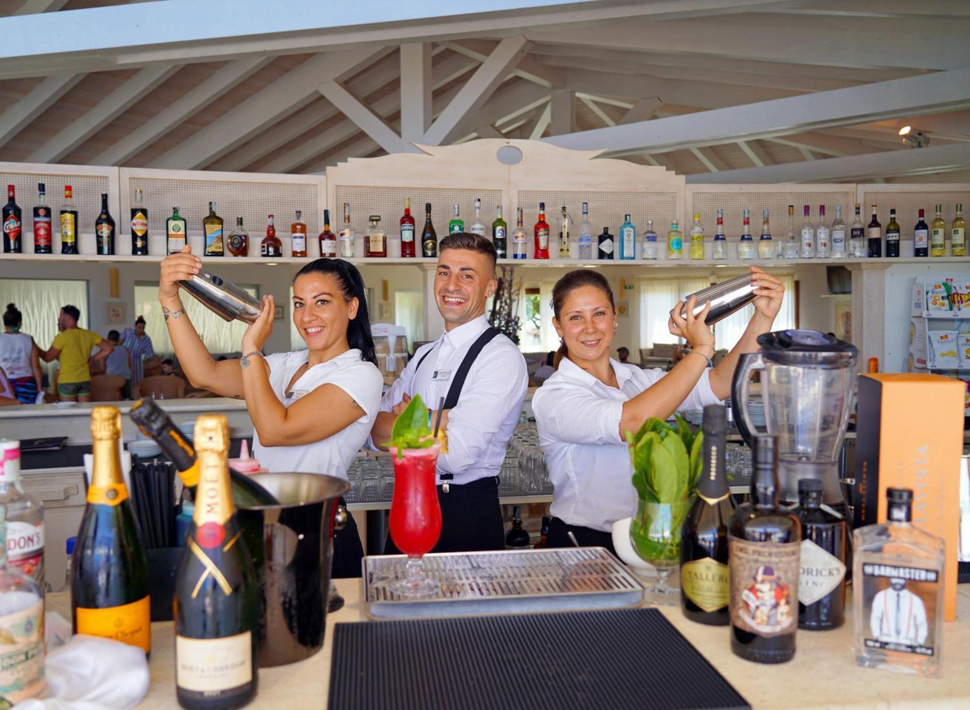 Futura Club Cala Fiorita Hotell Agrustos Exteriör bild